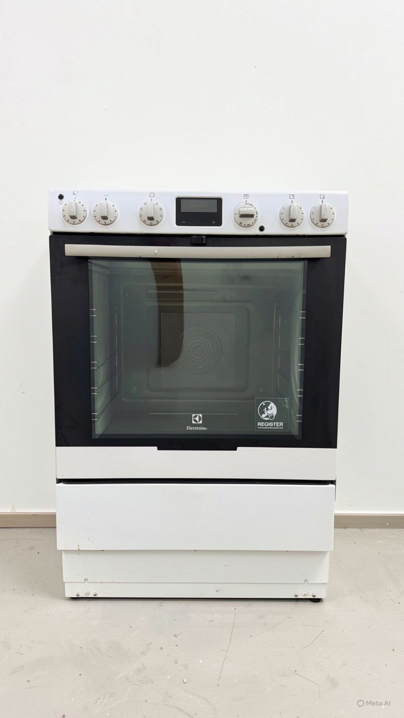 🔥 Electrolux EKC6359AFW – Stilren och effektiv spis för hela familjen! 🔥