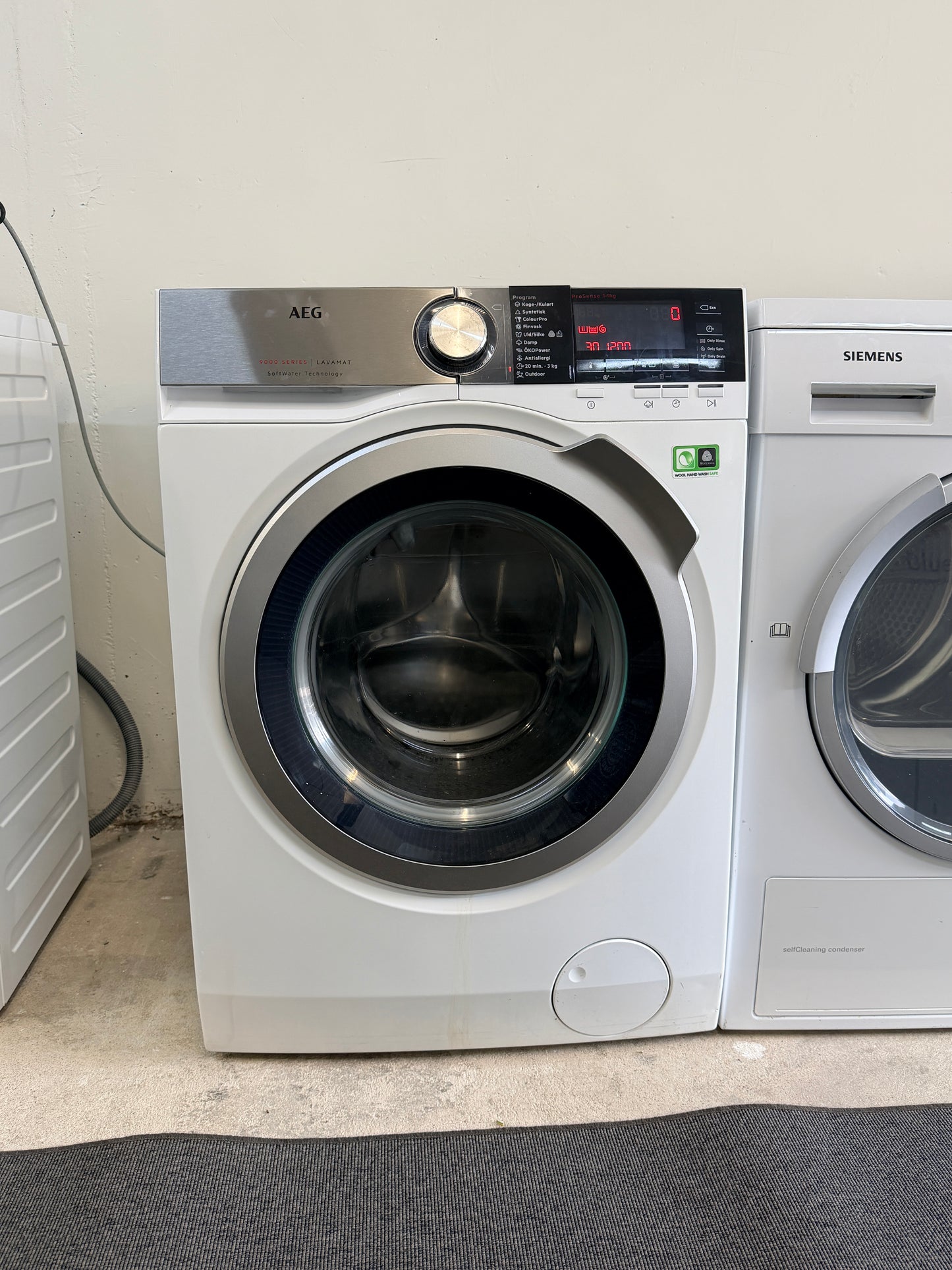 AEG 9000-serien tvättmaskin – Modell: L9FEP967C