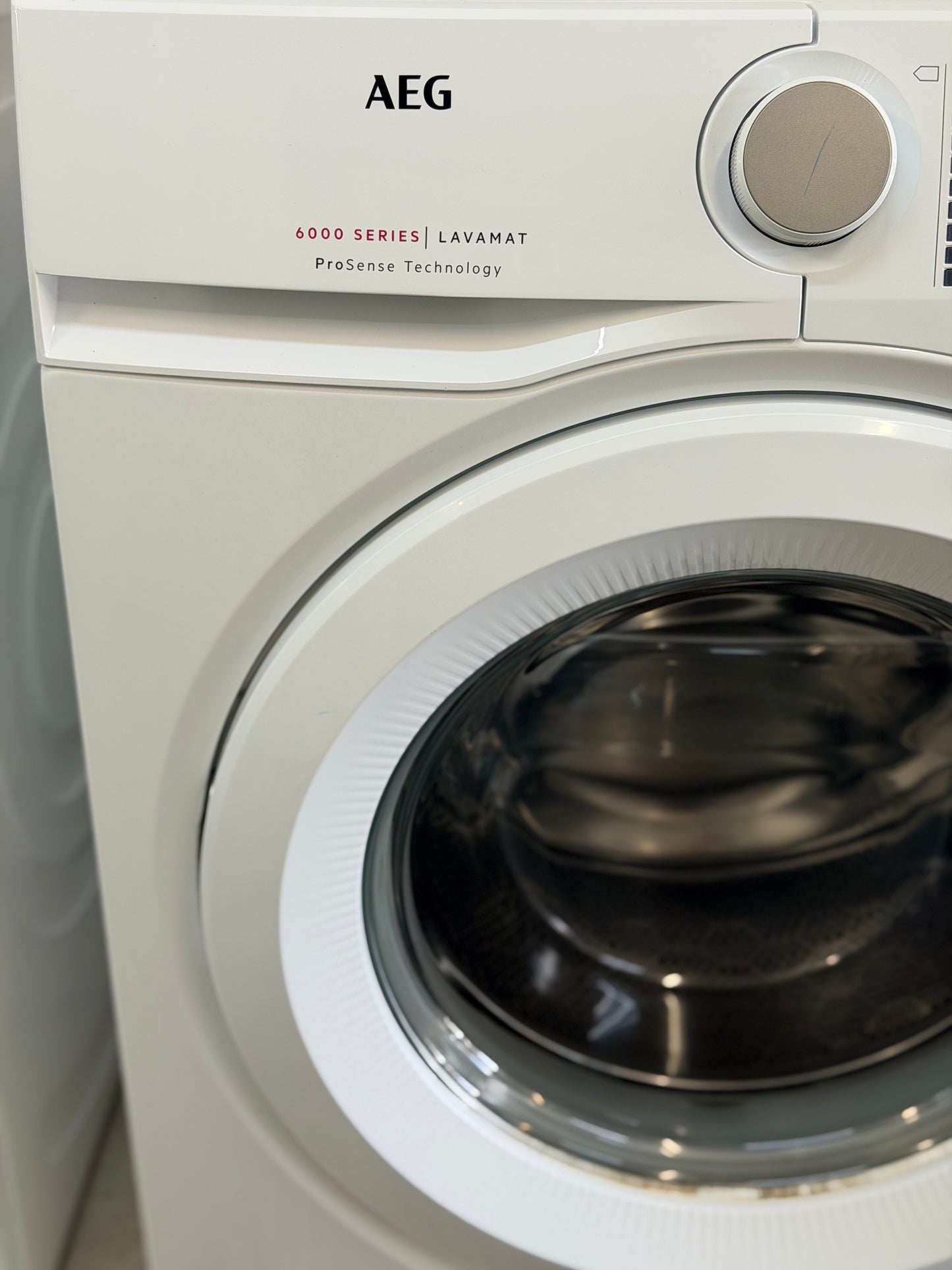 AEG 6000 ProSense Tvättmaskin – L6FER844G