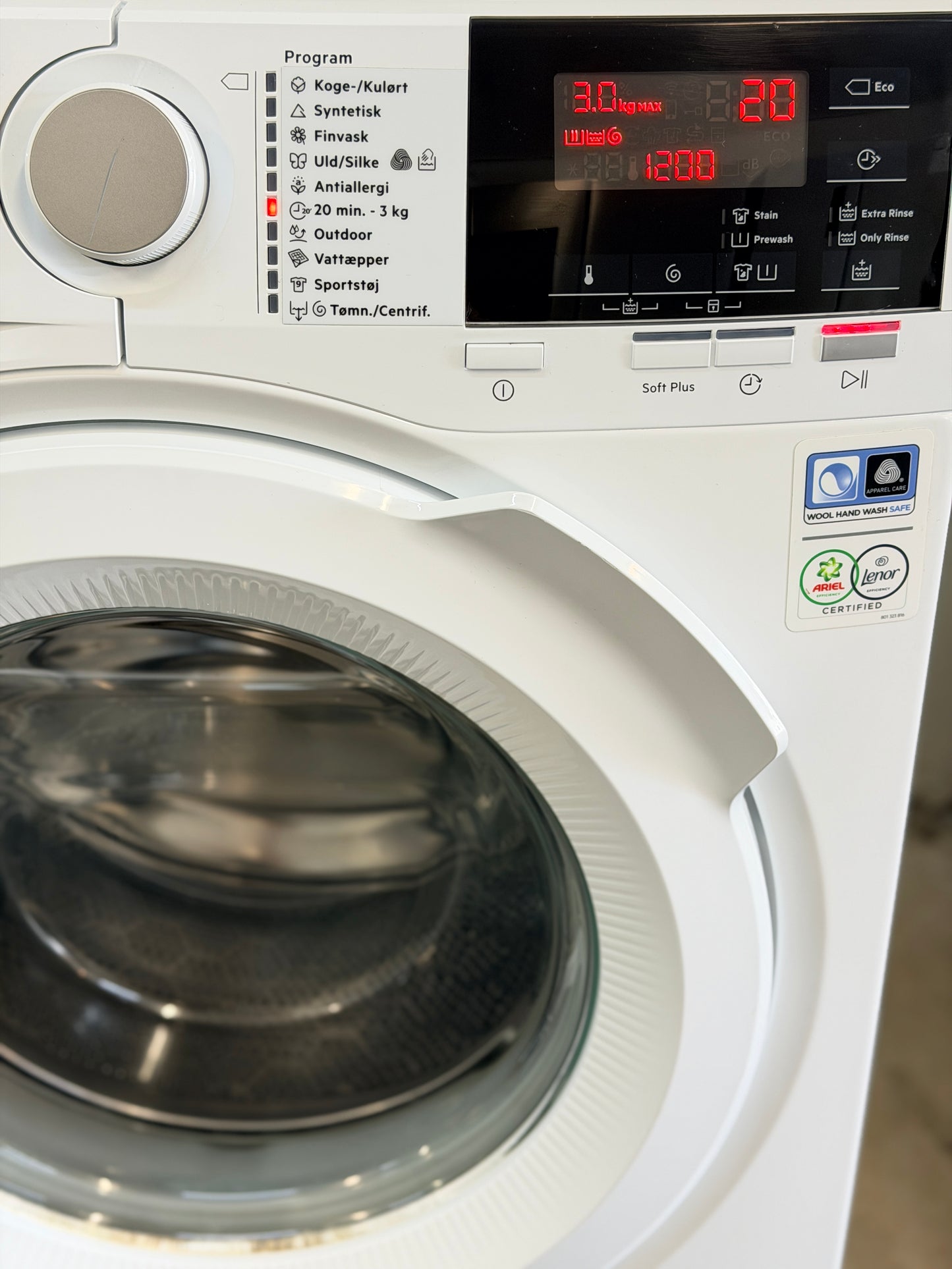 AEG 6000 ProSense Tvättmaskin – L6FER844G