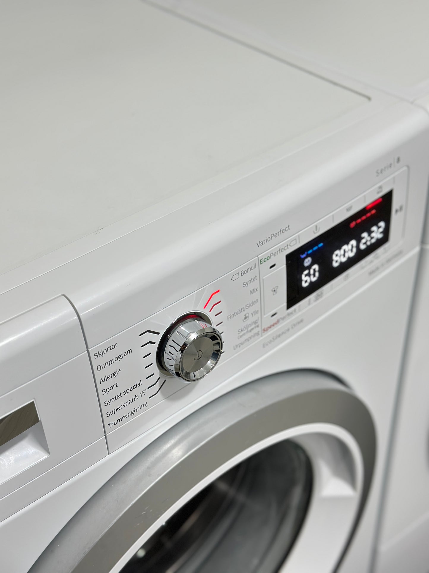 Bosch S8 tvättmaskin och S6 torktumlare